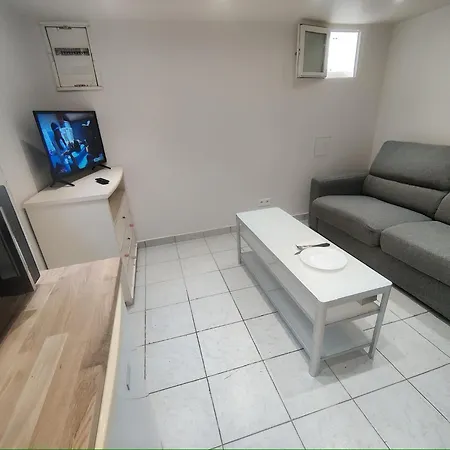 Apartment 2 Pieces Avec Barbecue 5 Minutes Gare *